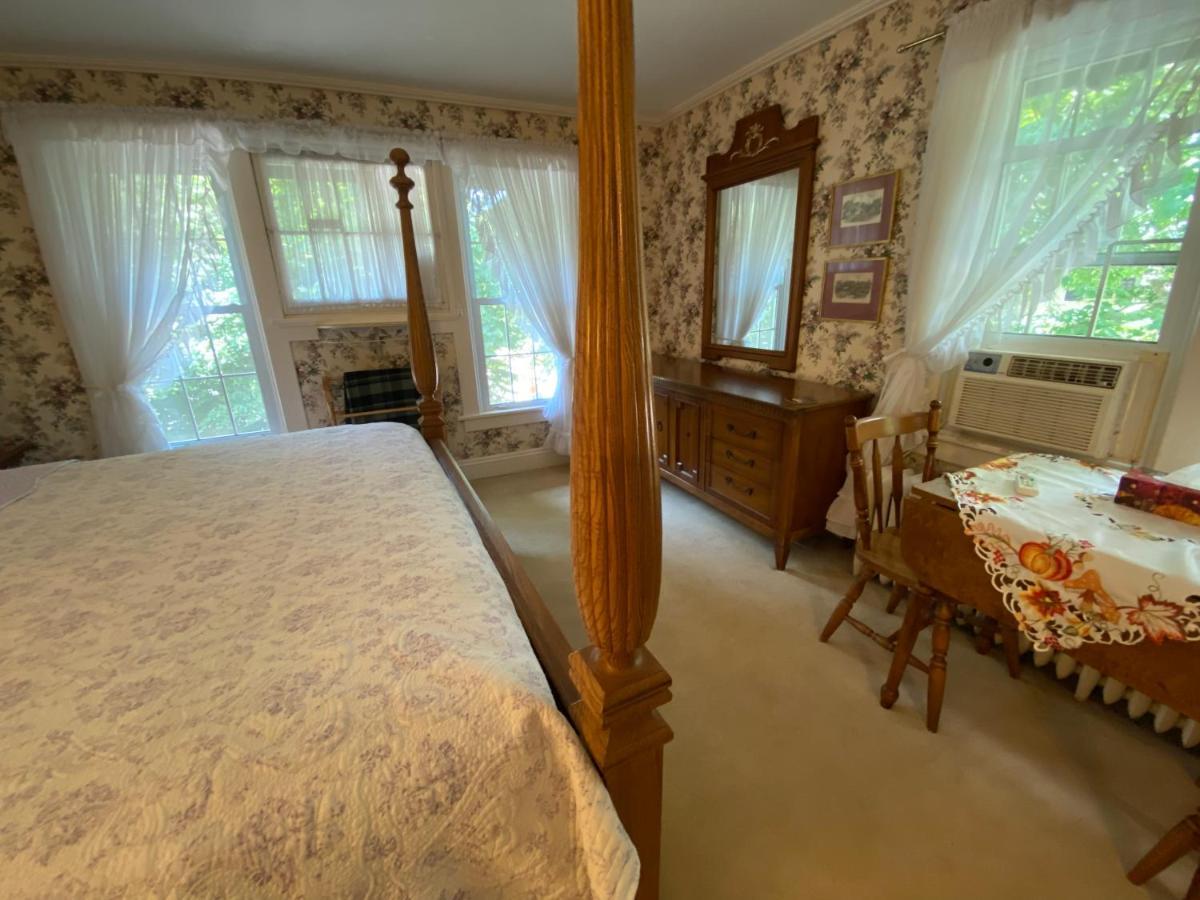 Bernard Gray Hall Bed And Breakfast Niagara-on-the-Lake Exterior foto