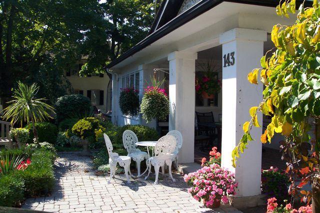 Bernard Gray Hall Bed And Breakfast Niagara-on-the-Lake Exterior foto