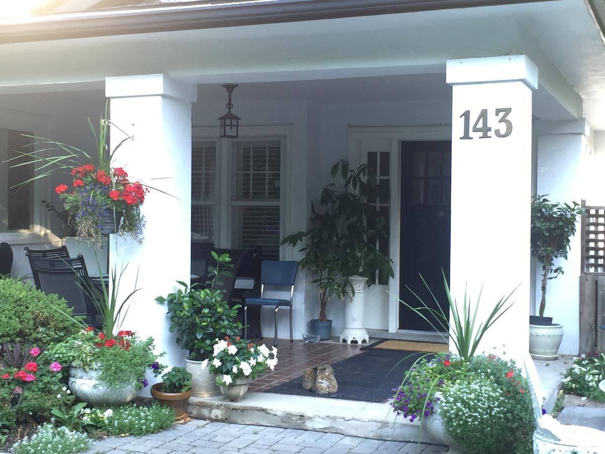 Bernard Gray Hall Bed And Breakfast Niagara-on-the-Lake Exterior foto